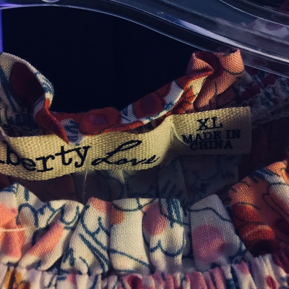 Lovely ruched dress. Springytime colors. - Picture 3 of 3